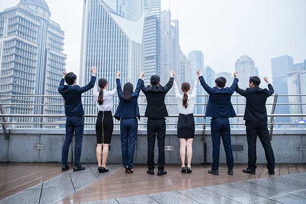 互联网软件行业智能外呼解决方案：哪款AI电话机器人更合适？