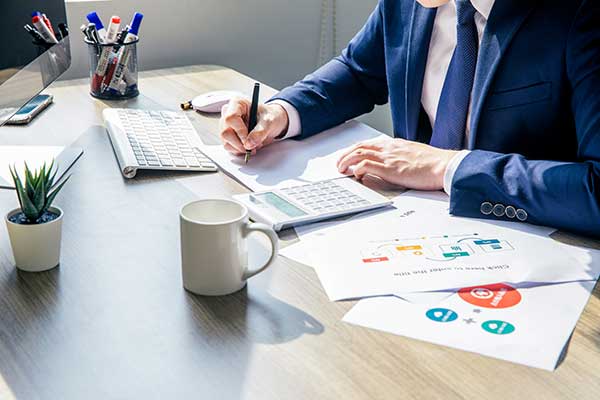 为什么你接到AI电话就想挂？因为它一听就是“AI”